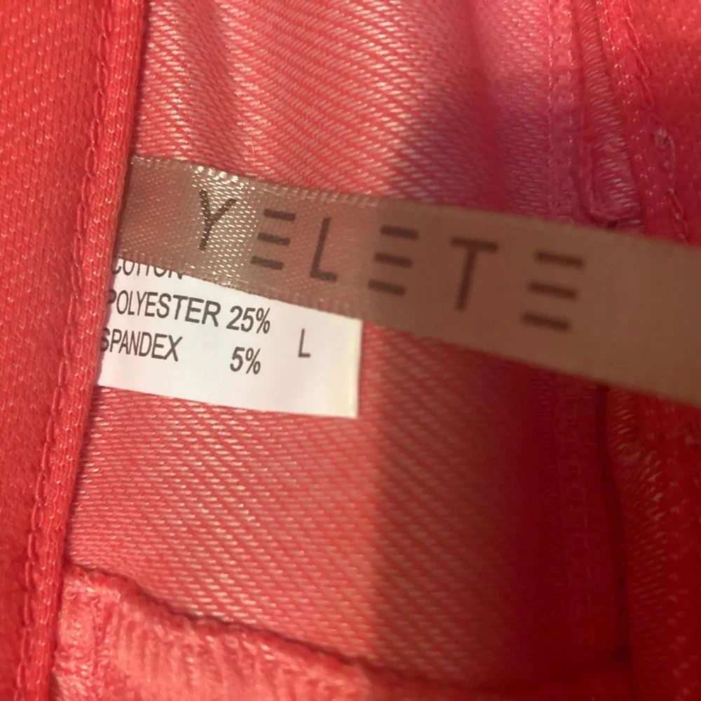 Says Size Large but fits like a Medium Women’s YELETE jeggings pants Coral color - Picture 3 of 3